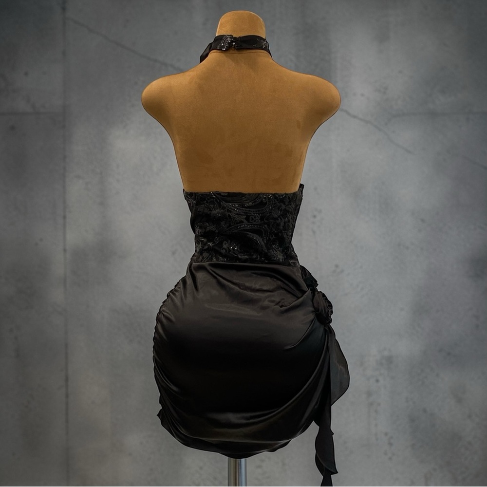 Elegant Black Lace Corset Dress - Picture 11 of 16